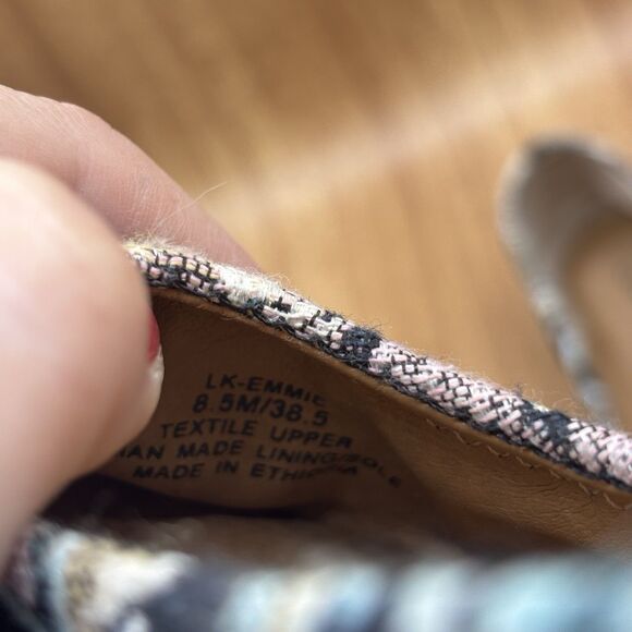 Lucky Brand Emmie Navy Blue Cream Pink Floral Embroidered Ballet Flat 8.5 M - Picture 8 of 9